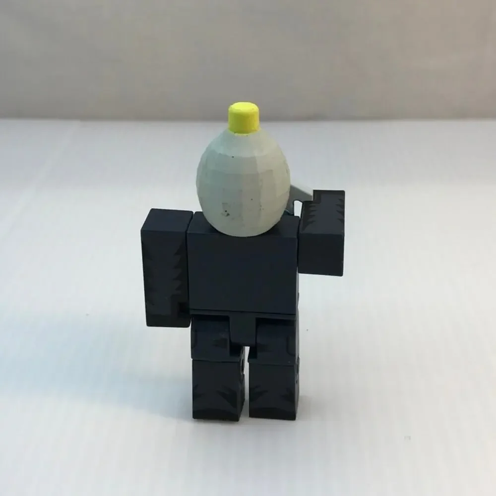 Jazwares Roblox Series 3 Twenty-Two Pillot Figure & Accessories No Code